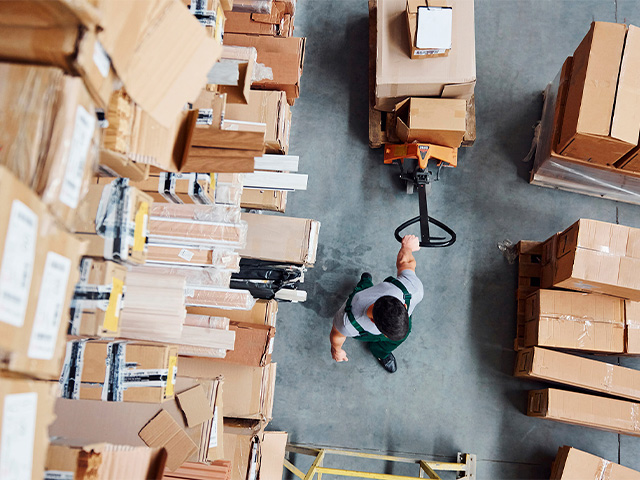 Lagerhalle aus der Luft gesehen