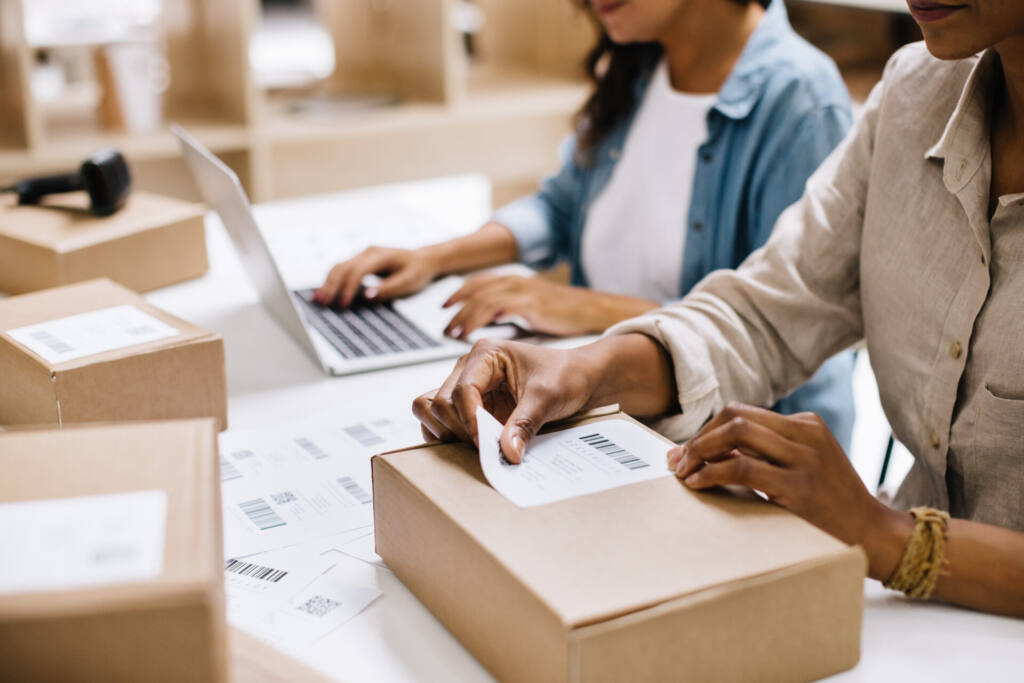 Labelprintere til e-commerce: gør forsendelser hurtigere og nemmere
