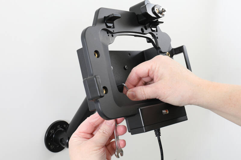 Aktiv hållare, fast installation, låsbar, et401 8"